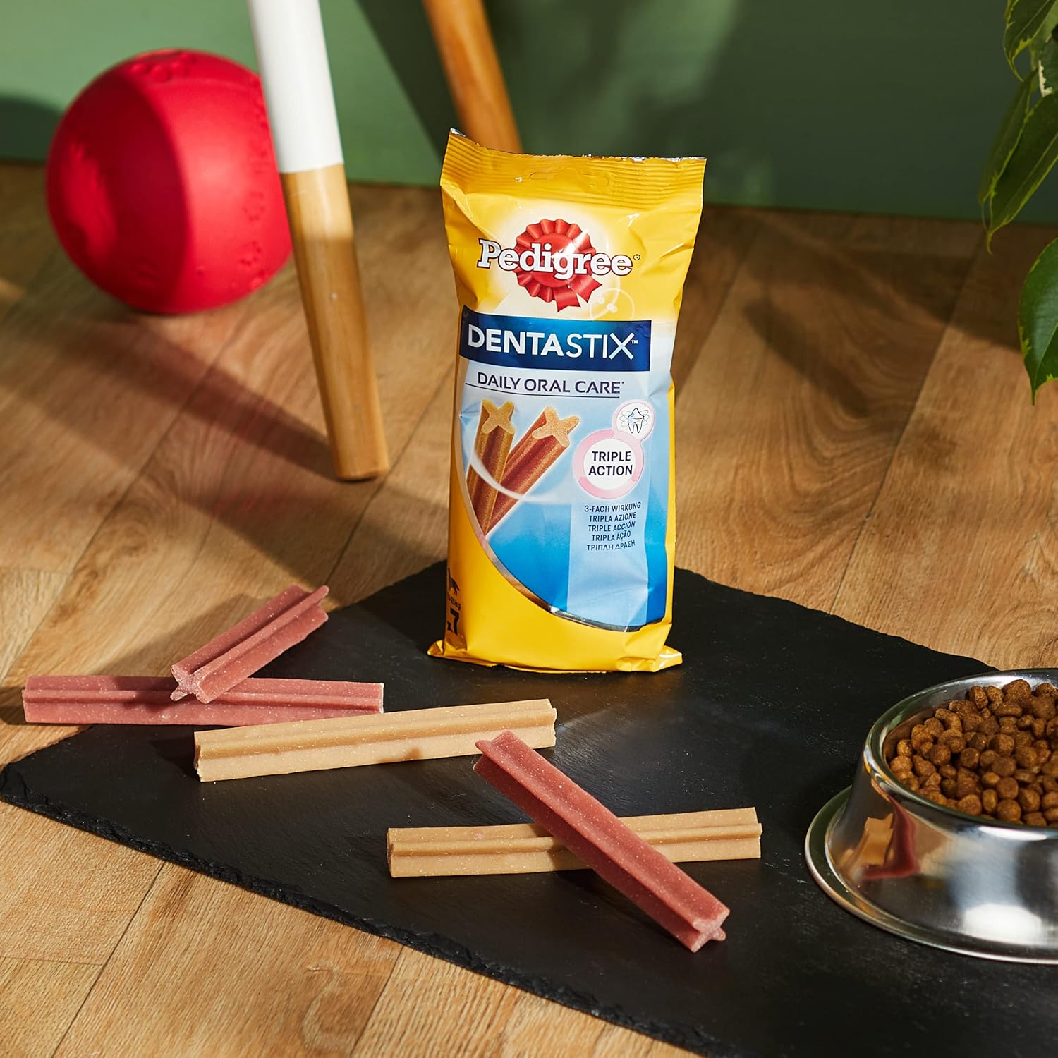 DENTASTIX 112 Bâtonnets à Mâcher pour Moyen Chien 10-25kg, 16 Sachets de 7, Saveur Poulet et Bœuf, Détartrage Dentaire Chien, Soins Dentaires pour Chien Bœuf 112 count