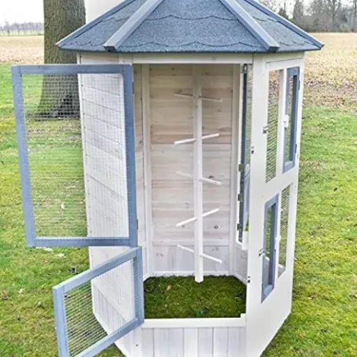 Test Voliere Luise 309 : jolie cage en bois mais à bricoler soi-même pour qu’elle tienne la route